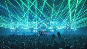 laser show en concierto de above and beyond